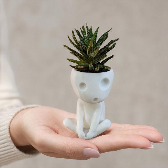 Cute Ghost Planter, Resin Sitting Figure Flowerpot, Novelty Glow-in-The-Dark Plant Pot for Succulents Cacti Small Houseplants