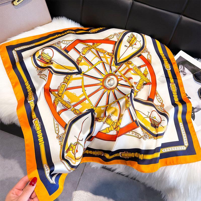 Spring Silk Scarf Fashionable Foreign Style Versatile Small Square Scarf 70Cm Decorative Scarf Sunscreen Travel Shawl Women