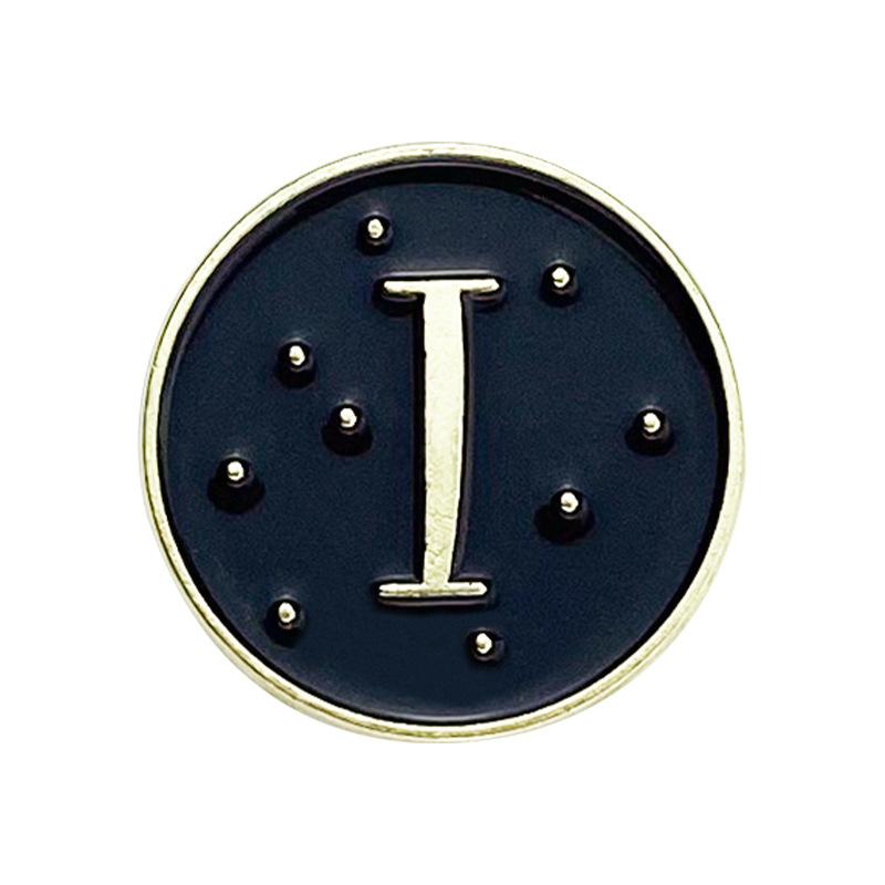 A-Z 26 Letters Initial Brooch Women English Alphabet Brooch Pin Round Badge Corsage Unisex Collar Jewelry Clothes Bag Decor Gift