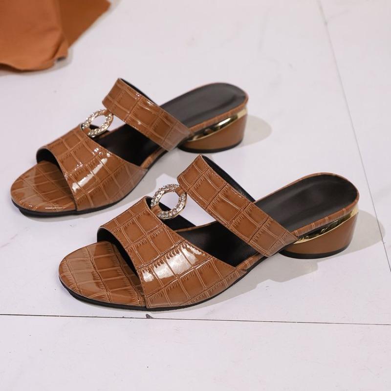 

Fashion Rhinestone Metal Buckle Low Heel Slippers Women s Summer New Round Toe Open Toe Patent Leather Anti-slip Wear-resistant Sandals 43 коричневый