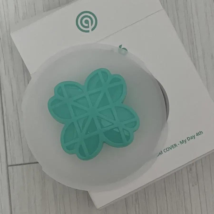 

Day6 Daysix Made Watch Custom 4th Leaf Clover