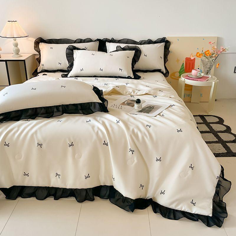 

French Luxury Summer Quilt Washable Ice Silk Air-Conditioning Twin Tencel Summer Cool Blanket 150x200cm