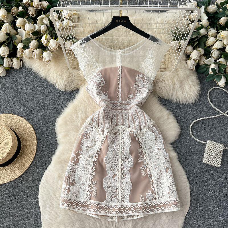 

Vintage Court Style Flowers Slim Looking Dress Embroider Short model 2XL