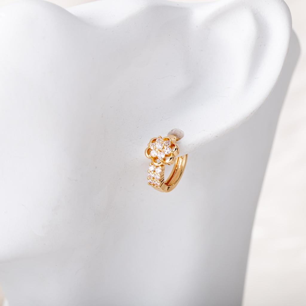 Japanese Korean Luxury Zirconia Flower Ear Clips: Elegant Micro-set Exquisite Earrings for Women