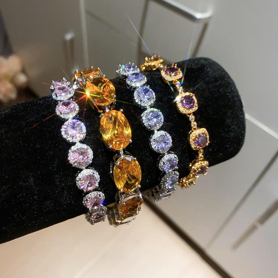 Geometric Square Pendant Bracelet With 18k Gold Plating And Zircon For Womens Fashion Accessory