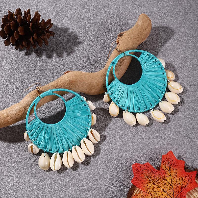 

Серьги из ракушек ручной работы из рафии, крупные, круглые, с фестончатыми краями, в пляжном курортном стиле светло-синий