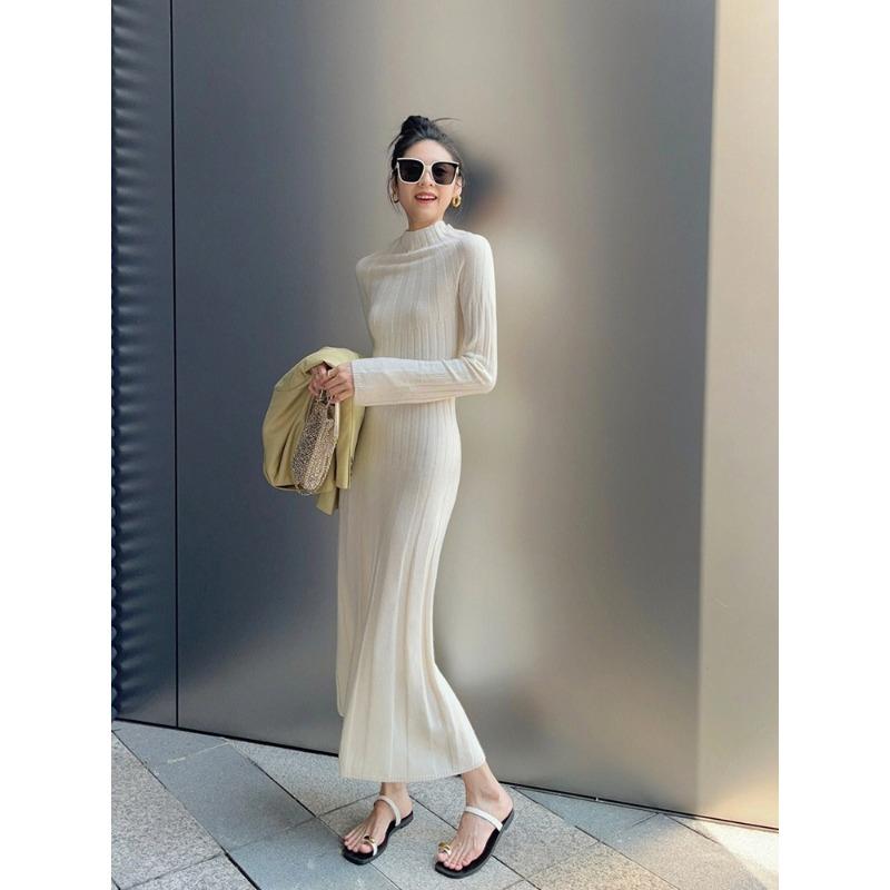 

С пальто, белое трикотажное платье-основа с водолазкой, женский осенне-зимний высококлассный темперамент, длинное платье под низ XL