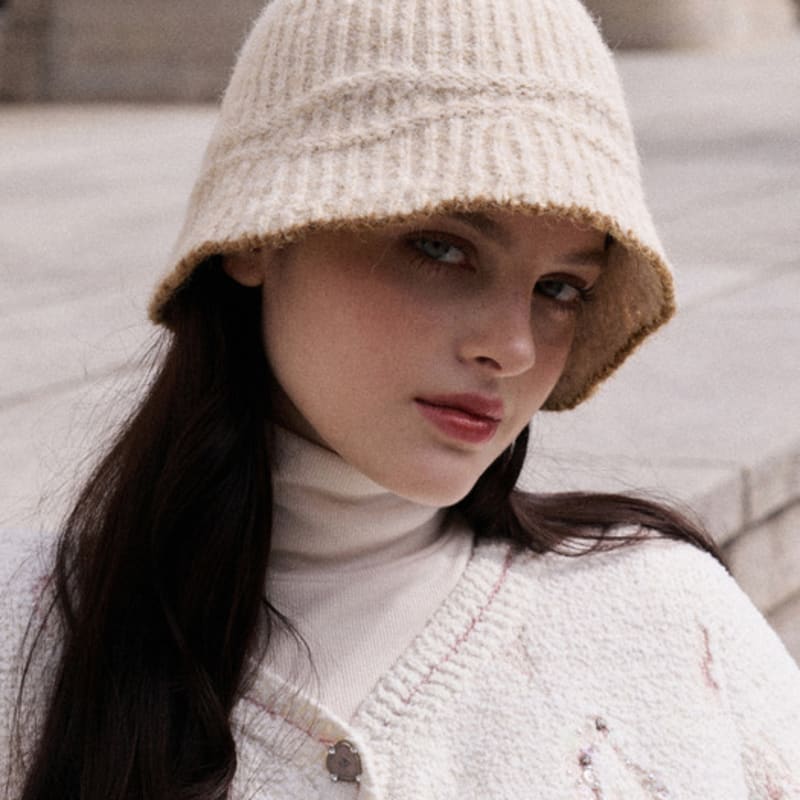 

Бакет шляпа вязаная цветной блок WHITE SANDS Flow Line Peter Lee (6 цветов) PURPLE_Free