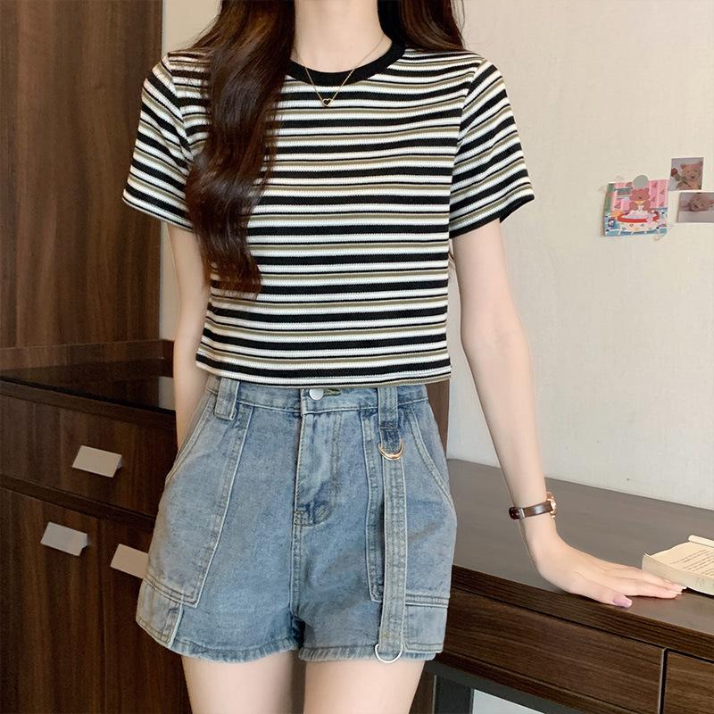 

New striped short-sleeved t-shirt women s summer slim-fit design sense Spice girl short crew neck knitted sweater top trendy One size fits all чёрный