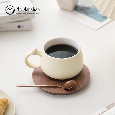 Herr. Nanshan Katze Keramiktasse mit Löffel