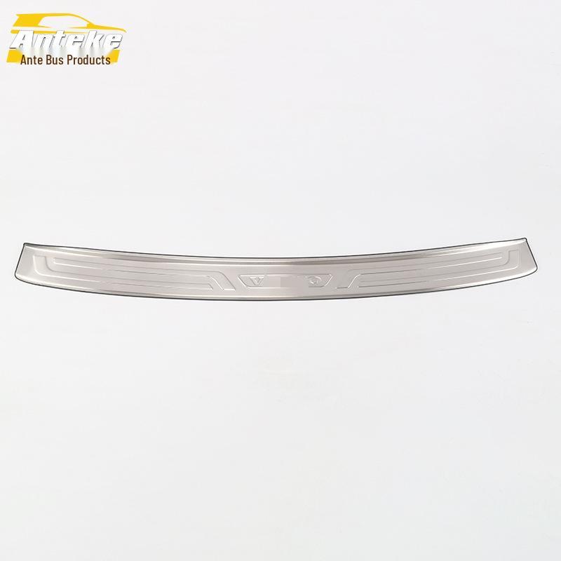 Fits 18 XC60 models: Stainless Steel Rear Guard Plate, Tailgate Trunk Protector, Modified Accessories.