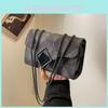 Fashionable Black Pu Small Square Bag With Chain Strap Street Style Retro Pattern Women's Shoulder Bag