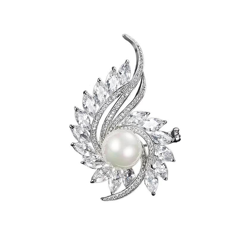 Elegant Floral Brooch, High-end Women's Versatile Pearl Brooch, Personalized Anti-glare Pin