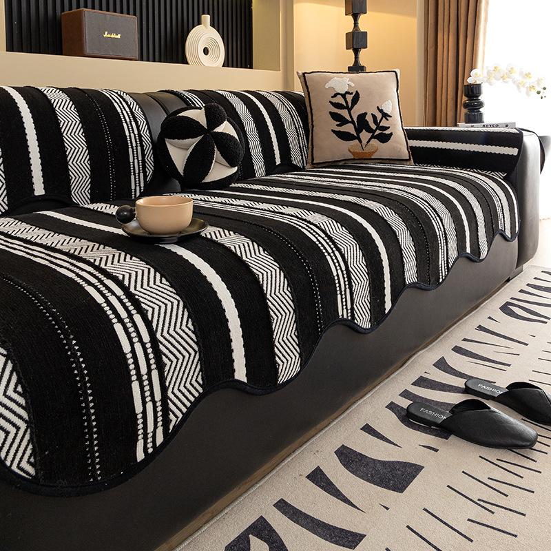 New Sofa Cushion, Antique Style, Universal In All Seasons, Special-Shaped Seat Cushion, Black Straight Row Sofa, High-End Sofa Towel