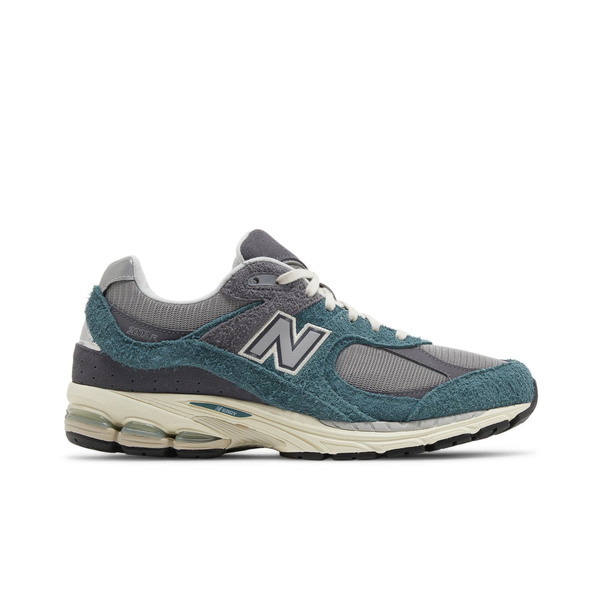 New Balance 2002R `New Spruce Magnet`