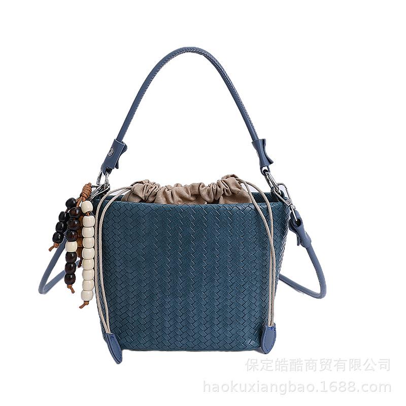 This Year's Popular Bag Women's 2025 New Summer Retro Niche Design Messenger Bag Portable Bucket Bag
