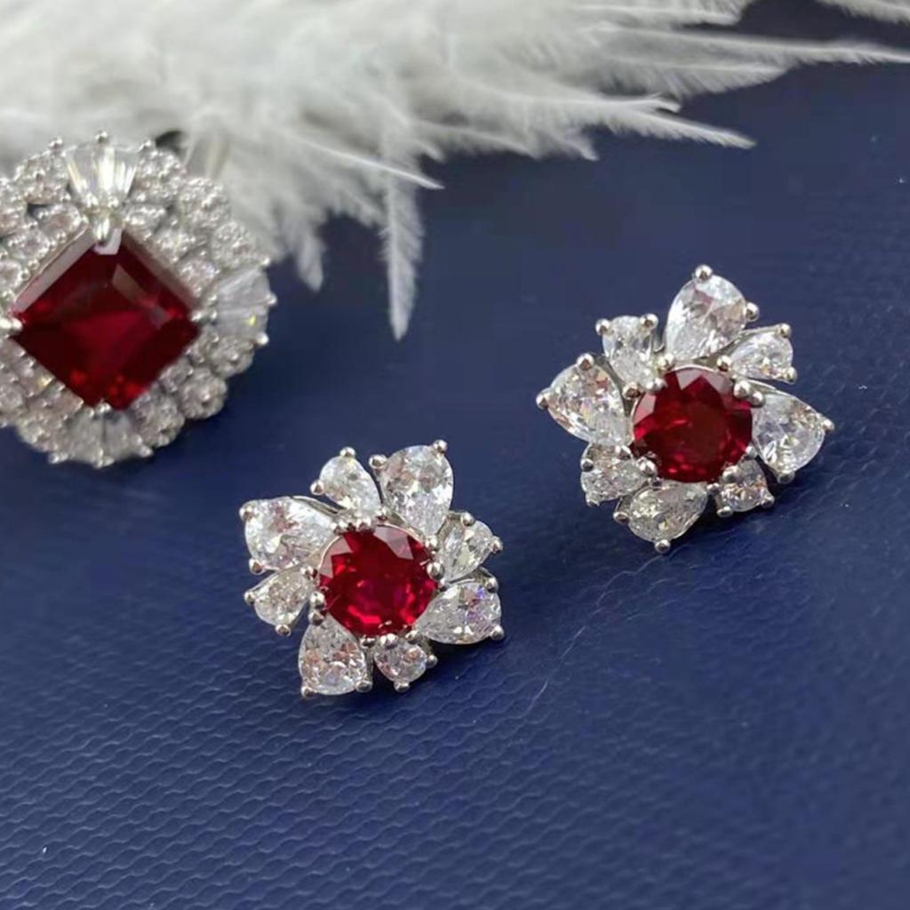 Hot Sell Trendy Red Crystal Flower  Silver Needle Ladies Stud Earrings Wholesale  For Women No Allergic