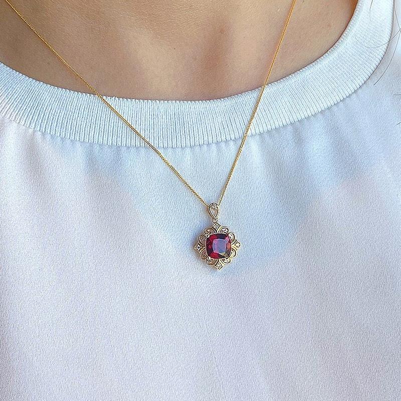 Nuova collana rossa vintage da donna Collana con ciondolo da donna di lusso color oro per regalo di anniversario di festa Nuovi gioielli brillanti