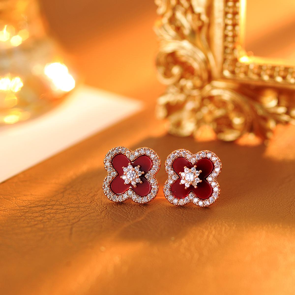 Four-leaf Clover Earrings Sophisticated and Elegant Women s Earrings