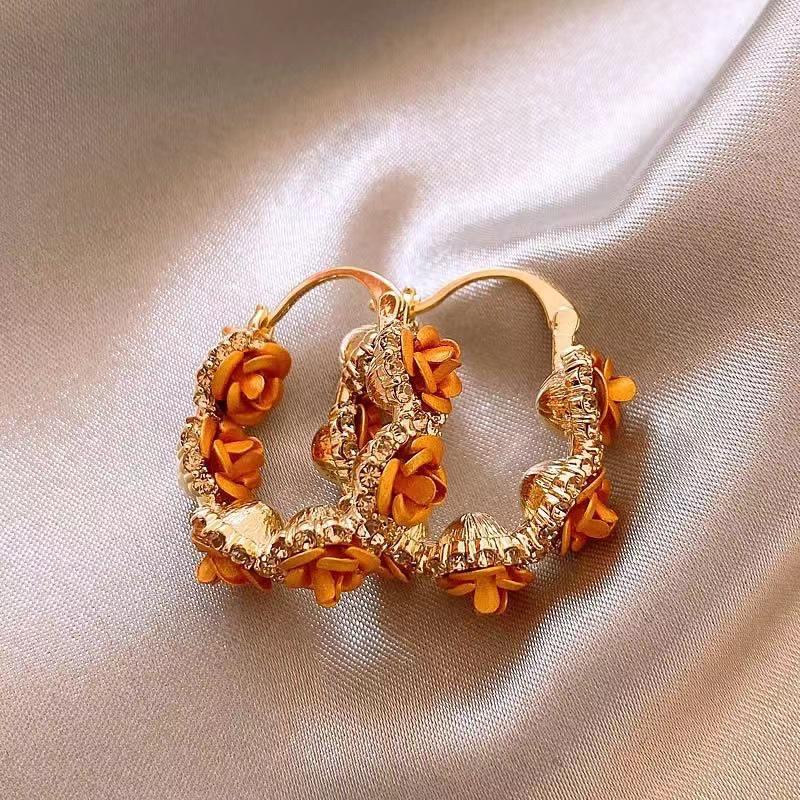 2024 Autumn/Winter Luxury Floral Ear Cuffs for Women - Unique, Stylish Earrings