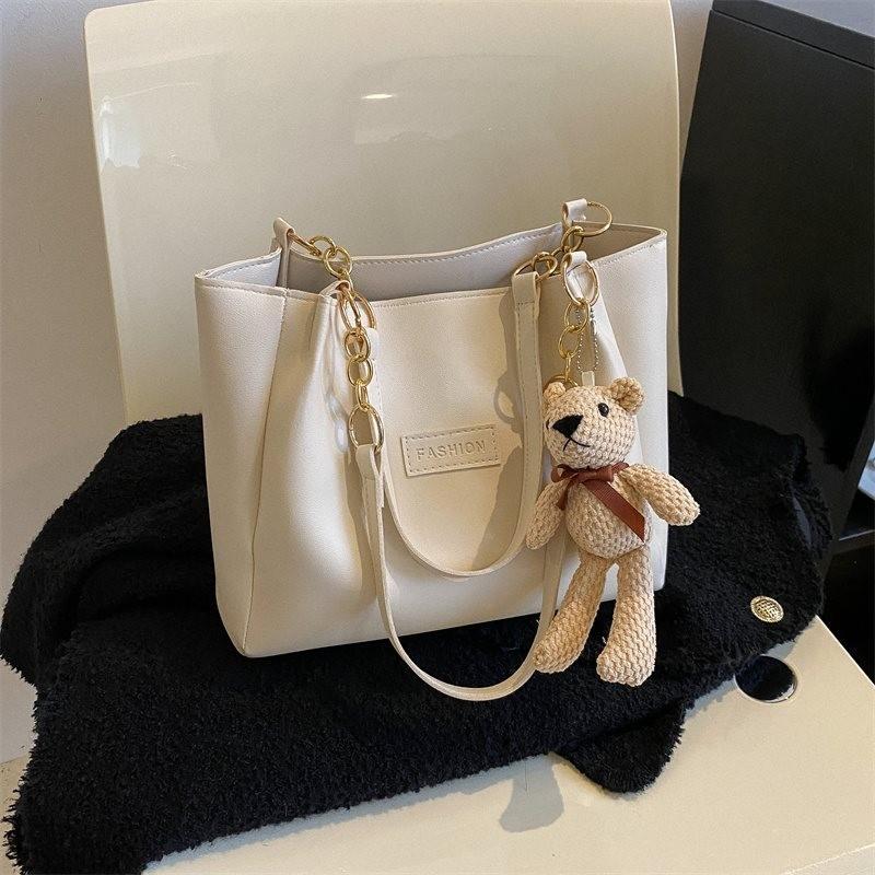 Stylish Retro Women's Tote Bag For Autumn Winter 2023 With Large Capacity And Chic Design