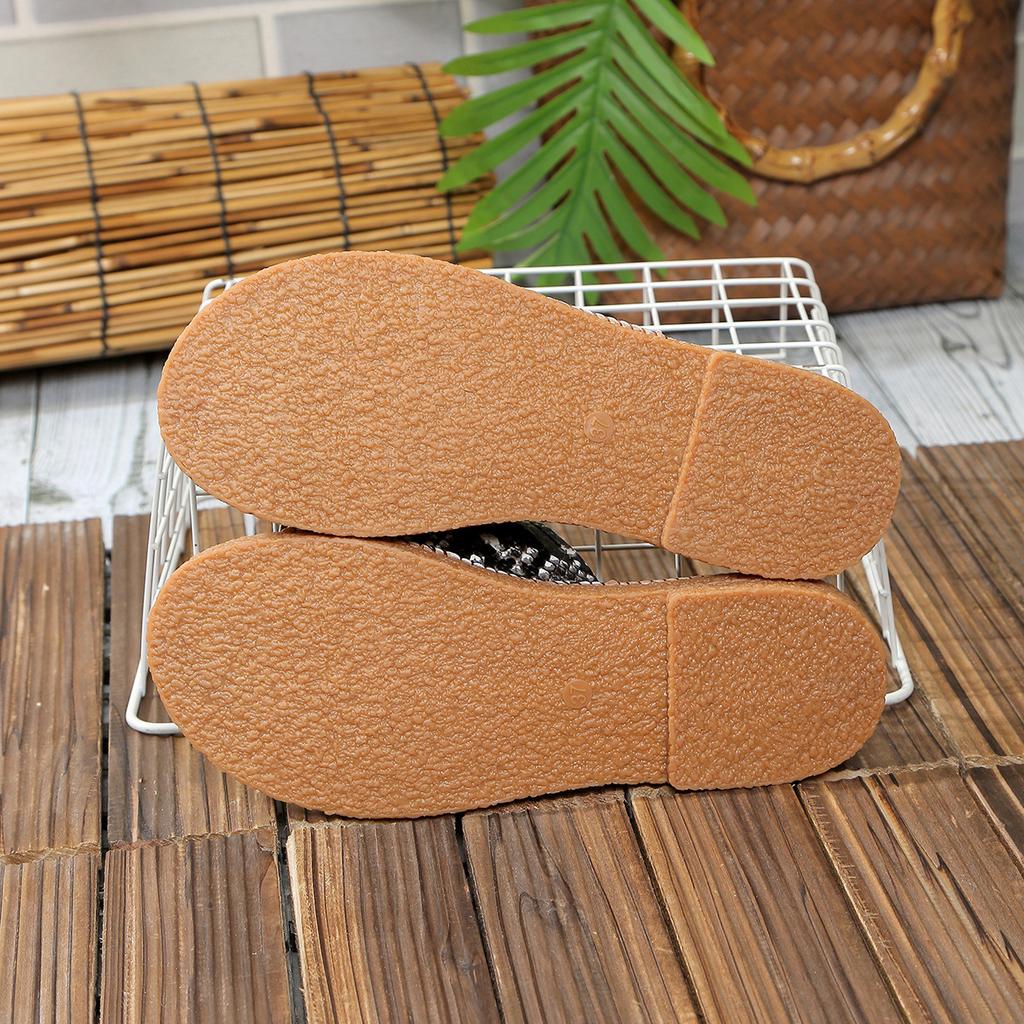 Large Size Beach Slippers for Women, Summer New Style with Leopard Print Toe Cover, Soft Soled Women's Sandals for External Wear