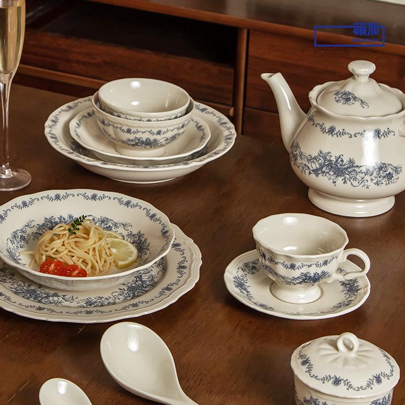 Shunxiang Blue Fog Flower Ceramic Tableware Set: Retro High-End Rice Bowl Plate for Luxurious Dining.