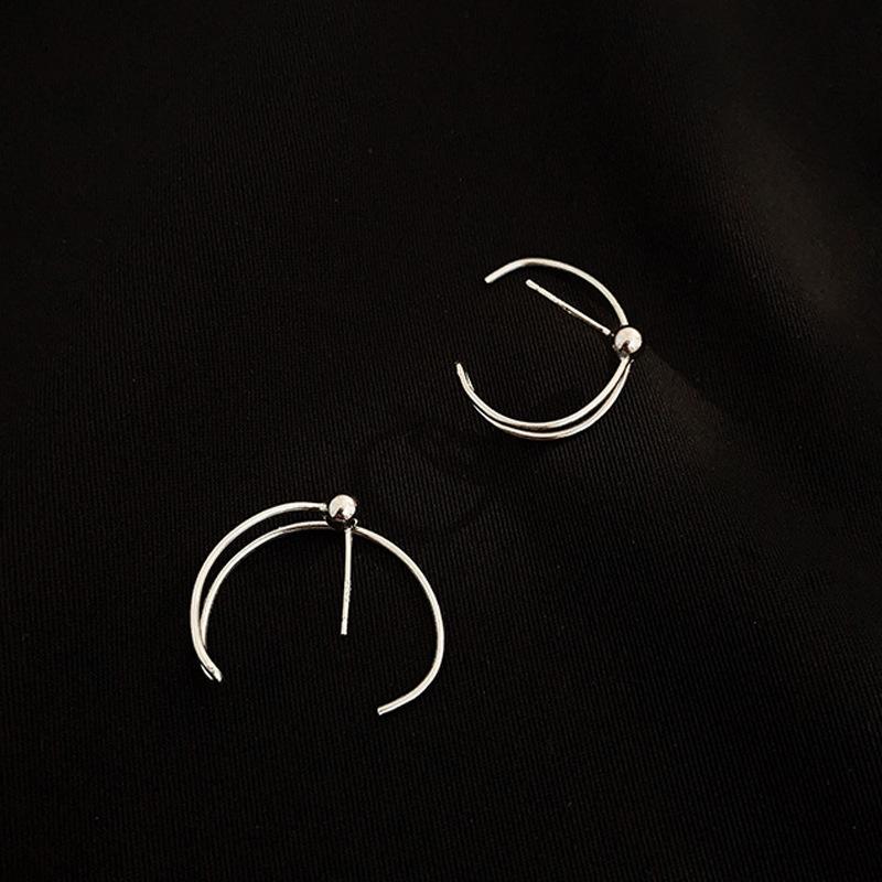 Round Bead Stud Earrings Simple Cold Wind Earrings Temperament Female Fresh Internet Celebrity Personality Jewelry