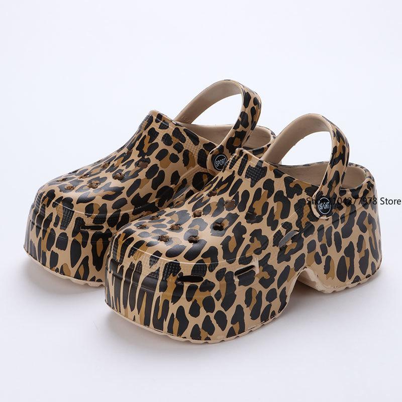 Fashion Leopard Thick Bottom Clogs for Women Closed Toe Chunky Platform Sandals Woman Summer 2025 Super High Wedge Heel Slippers Female