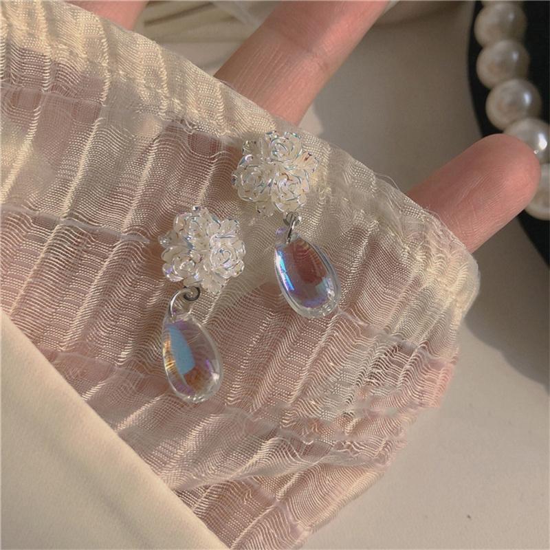 Hvite blomstrende blomsterdråpeøreringer For kvinner Fest Klar Akryl Vanndråpe Dangle øredobber Søt Elegant Smykkegave