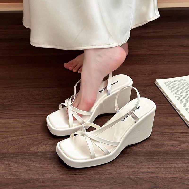 European and American style casual sandals summer fashion new slope heel thick sole square head cover toe beach wear women's cool slippers