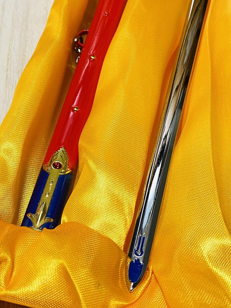 30cm Excalibur Fate Sword Mini Weapon Sword Spear Bow Arrow Shield Katana Accessory Keychain Figure Interior Doll Display Decoration Pedestal PS4 PS5