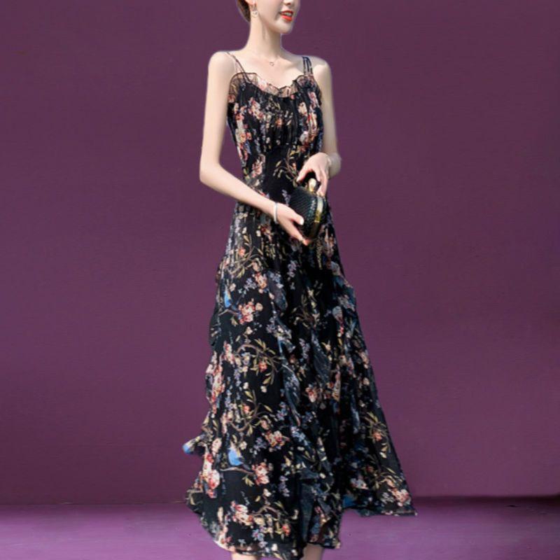 Elegant Floral Maxi Dress with Halter Neckline, Perfect for Party Events and Prom, Sexy and Charming