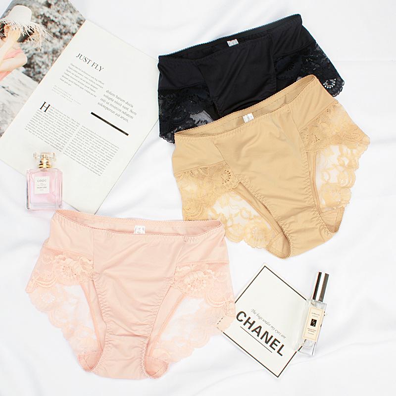 Plus Size Seamless Silk Mid-Waist Lace Panties for Curvy Women