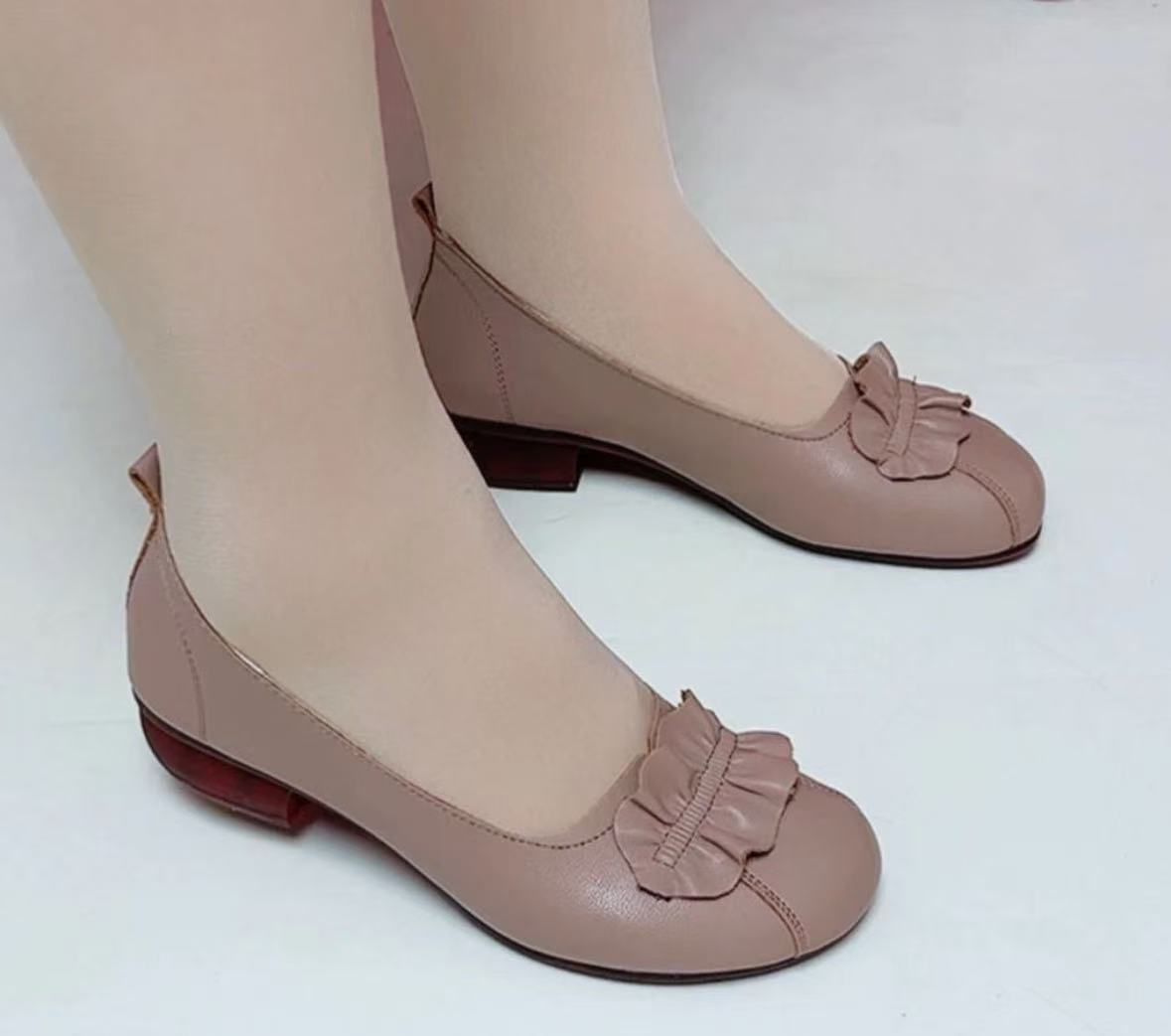 

Single shoes 2025 new comfortable soft sole fashion versatile soft surface durable wear niche wear-resistant round head female mother shoes 41 хаки