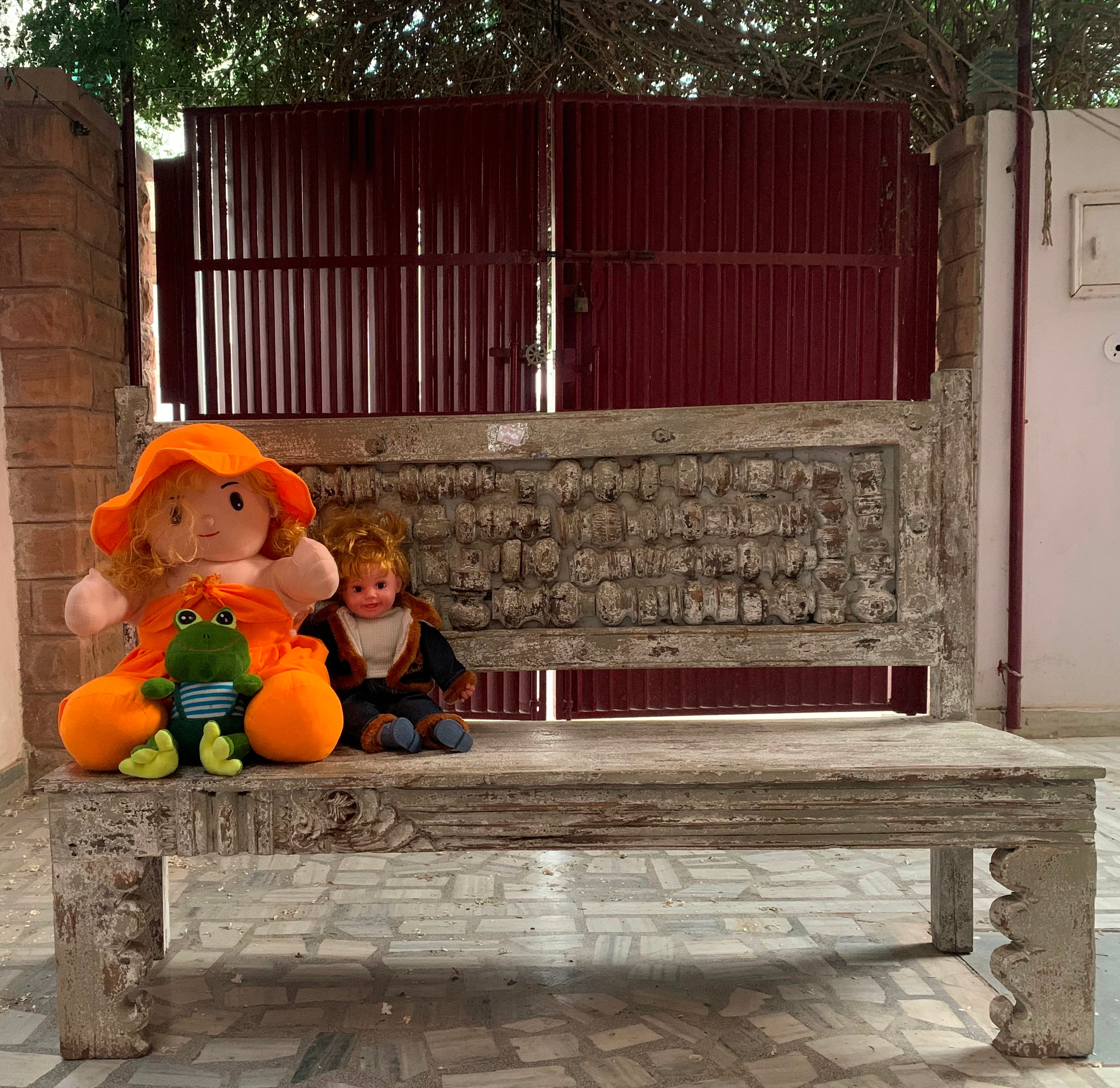 

Деревянная скамья белого цвета с антикварной отделкой: Индийское деревенское садовое сиденье 16” X 8” X 24” (l x w x h) разноцветный