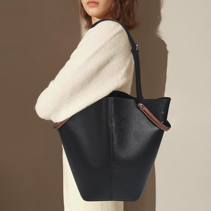 2025 Women's MM6 Equestrian Tote: Large-Capacity Cowhide Handbag, Stylish Commuter Bucket Bag