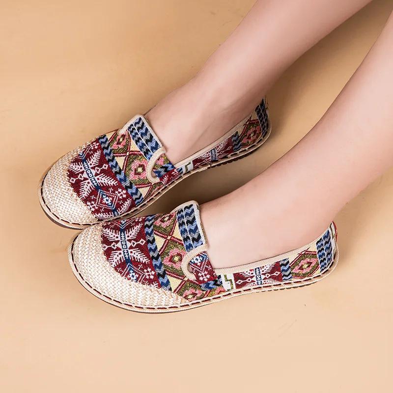 Fashion High Quality Women Shoes 2024 New Ethnic Style Woven Embroidery Shoes Female Fashion Breathable Flat Sole Casual Shoes for Women