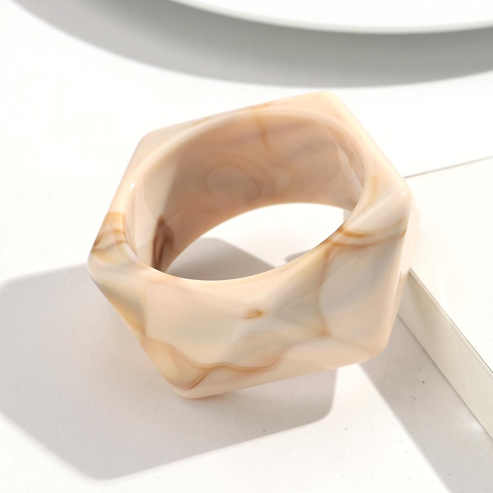 Trendy Chunky Resin Faceted Irregular Geometric Bangle for Women Retro Colorful Acrylic Wide Cuff Bracelets Fashion Jewelry Gift