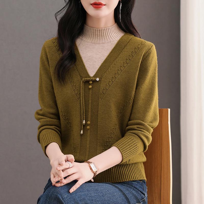2025 Chinese Style Knit Base Layer Sweater for Middle-Aged & Elderly Women: Thick, Warm, Autumn/Winter New Arrivals