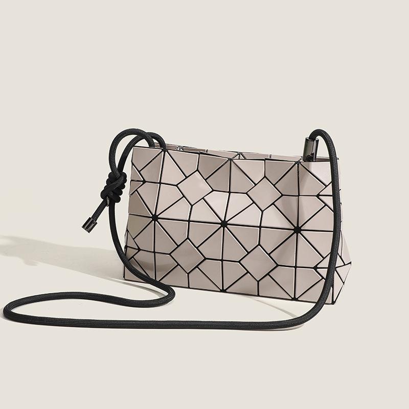 Japanese Small Square Bag Summer Trendy Crossbody Bag Single Shoulder Women's Bag Fashionable Simple Geometric Diamond Splicing Drawstring Bag