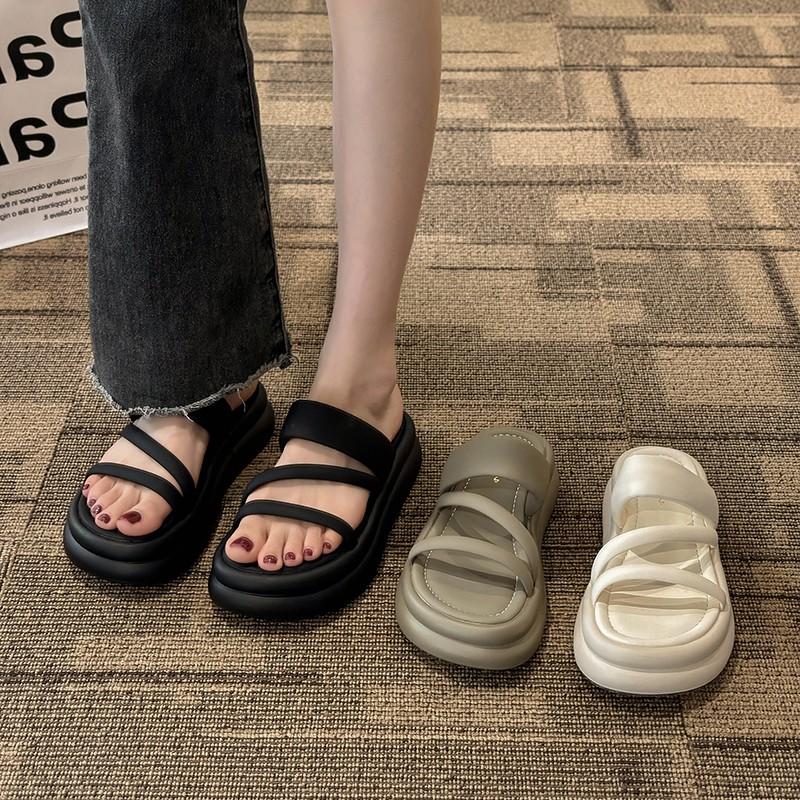 Fashion House Slippers Platform Shoes Woman 2025 Med Shale Female Beach Pantofle Luxury Slides Sabot Flat New Summer Designer Fashion