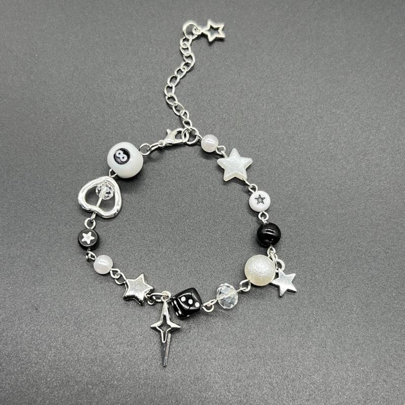 Handmade Beaded Bracelet with Unique Star Shape Eye catching and Stylish Pendant Beaded Bracelet Chic Hand Chain Decors