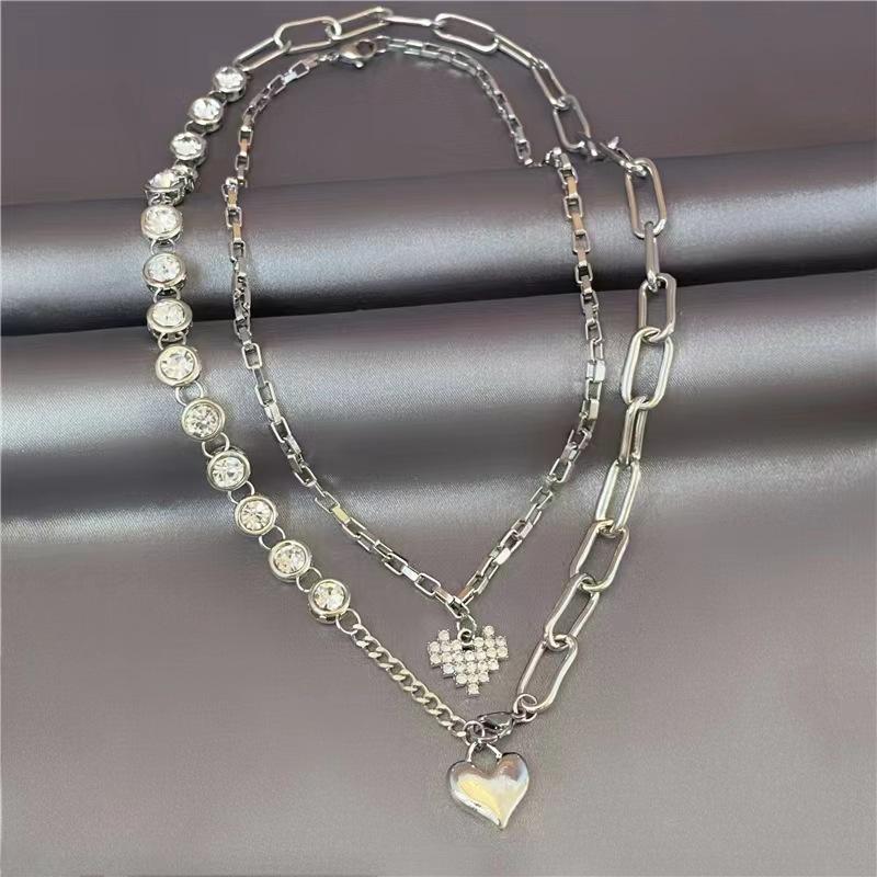 New Women's Neck Chain Collarbone Chain Design Double-layer Love Inlaid Rhinestone Necklace