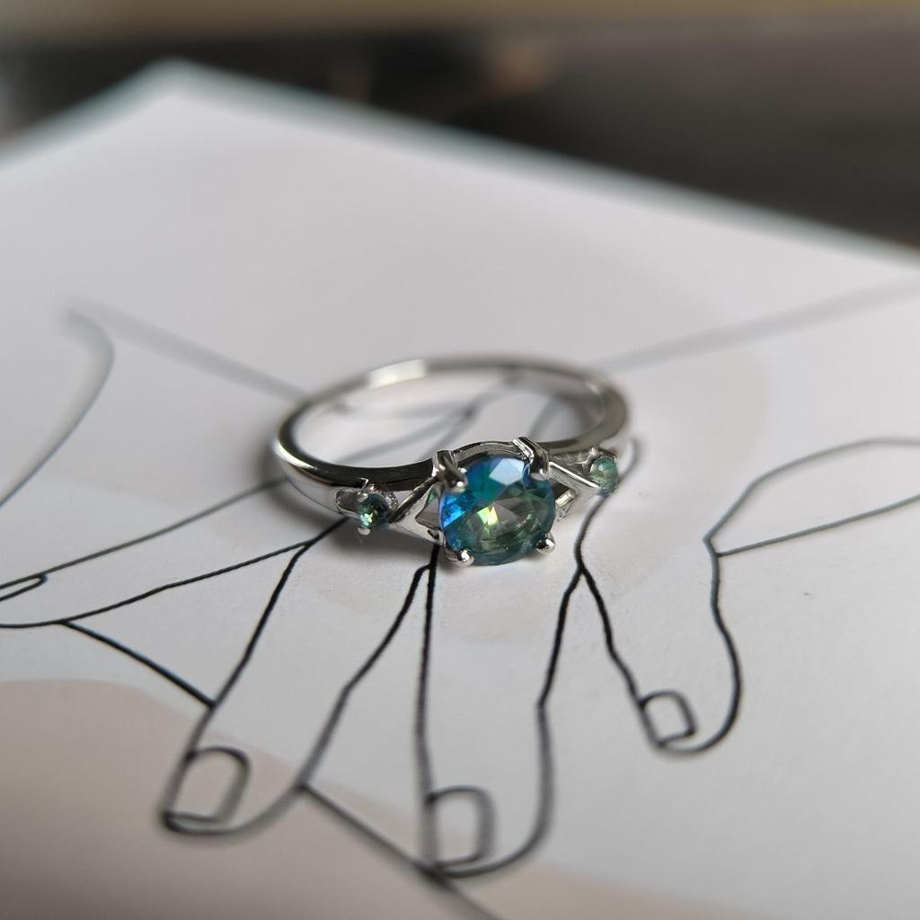 Серебряное кольцо с мистик топазом 0.642ct, вес изделия 1,94 гр (2179191)