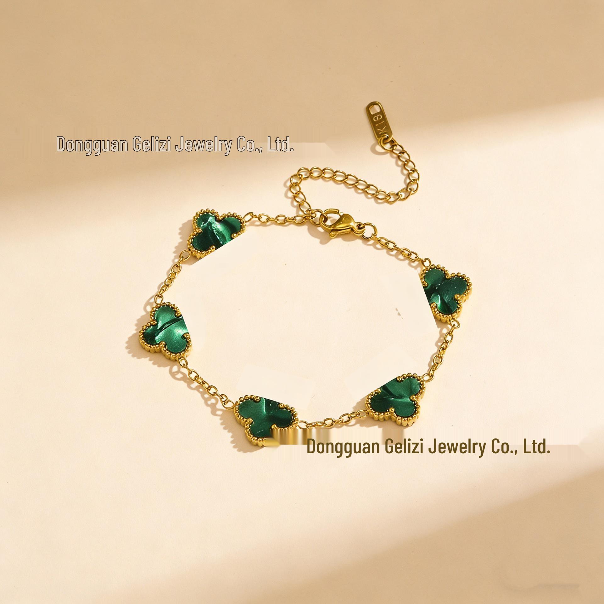 18K Gold-Plated Clover Charm Bracelet for Women - Adjustable Silver
