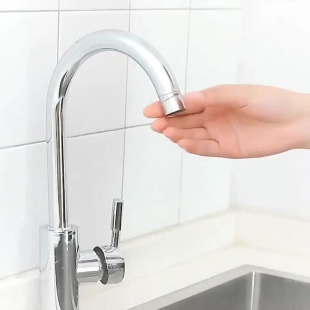 360-degree Rotatable Kitchen Faucet Nozzle with 3 Adjustable Spray Modes - Water-saving Faucet Suitable for Household Use Universal Faucet Nozzle