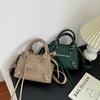 Niche Retro Rivet Locomotive Bag, Women's Bag, Sweet, Cool, Foreign, Versatile, Large-capacity Shoulder Messenger Bag, Women's Handbag.