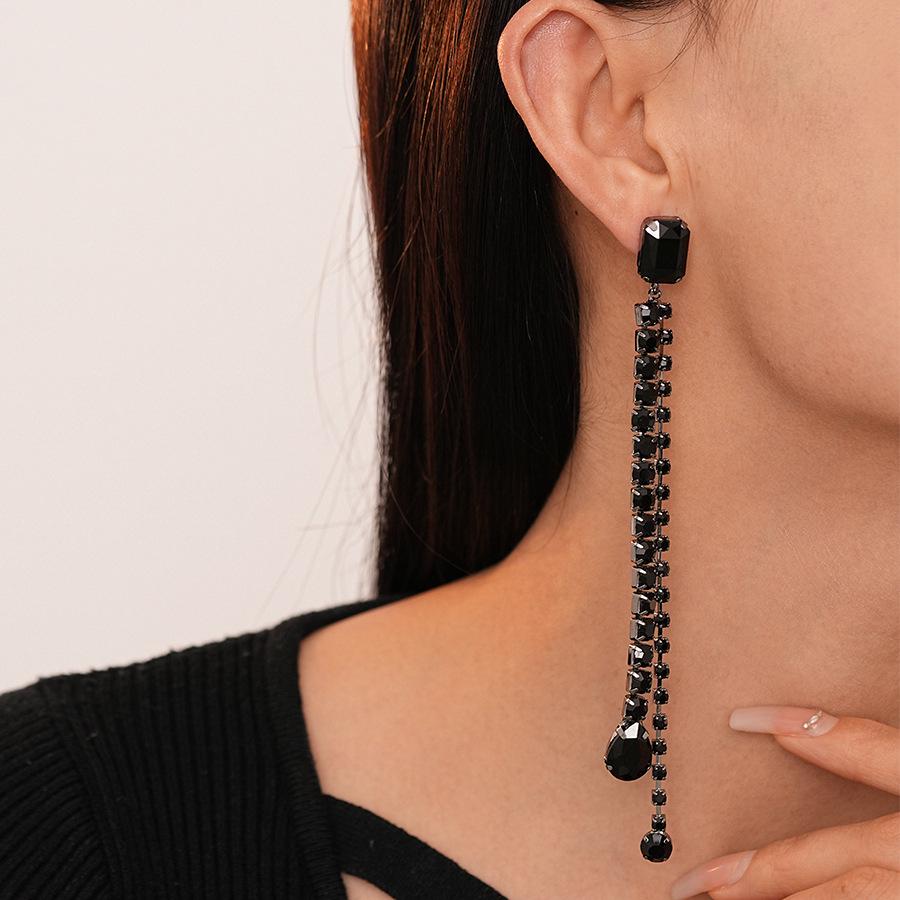 Dark Style Rhinestone Tassel Silver Earrings: Elegant Asymmetric Geometric Design for Women
