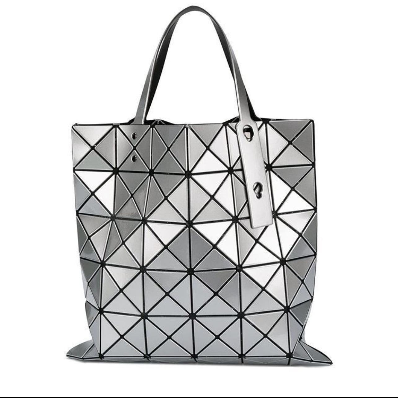 

2025 Classic European & American Style Large Capacity One-Shoulder Tote with Diamond Pattern